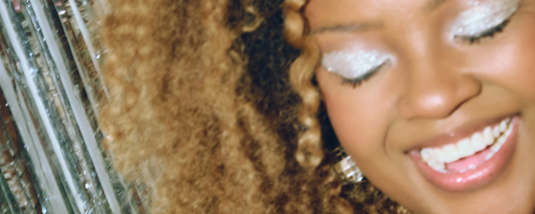 How to Apply Glitter on your Eyes